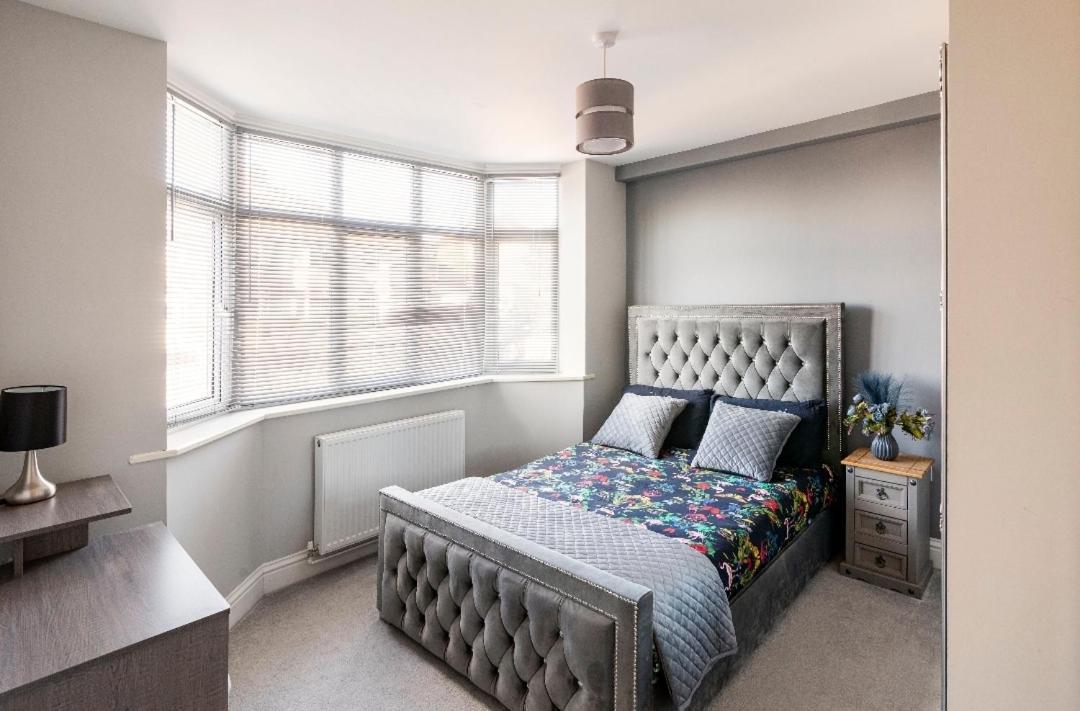 Luxury House 4 Ensuite Bedrooms, Free Parking ,Wifi Oxford Exterior photo